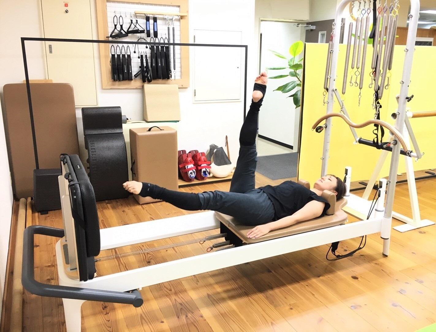 ピラティス リフォーマー STOTT PILATES